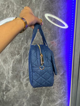 Cargar imagen en el visor de la galería, Quilted denim bag