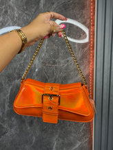 Cargar imagen en el visor de la galería, Mirror Metallic Chain handle bag