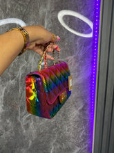Cargar imagen en el visor de la galería, Quilted rainbow clutch
