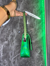 Cargar imagen en el visor de la galería, Hologram mirror Top Handle bag
