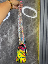 Cargar imagen en el visor de la galería, Graffiti Gradiating clutch
