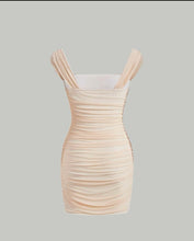 Cargar imagen en el visor de la galería, Vestido ajustado con pliegues lisos
