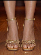 Load image into Gallery viewer, Golden girl Heel
