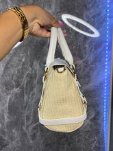 Cargar imagen en el visor de la galería, Island straw clutch
